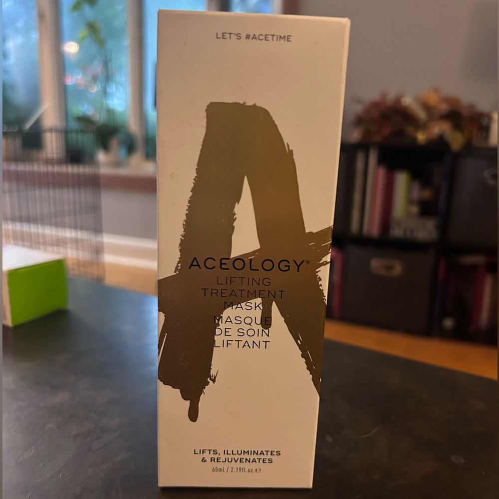 Aceology lifting treatment mask